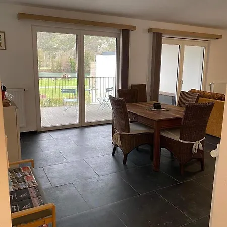 Le Pre Sous L Eau - Moderna * Anhée