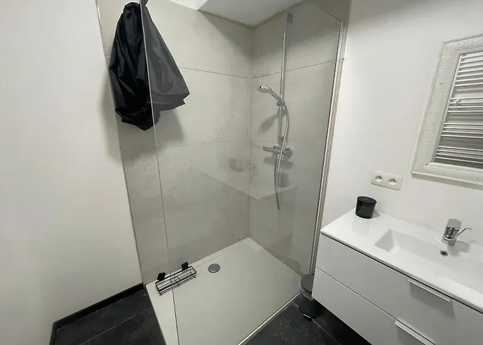 Le Pre Sous L Eau - Moderna